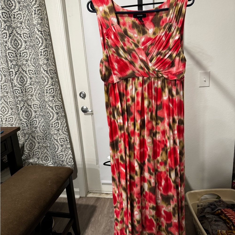 Alfani maxi dress L fits like an 18